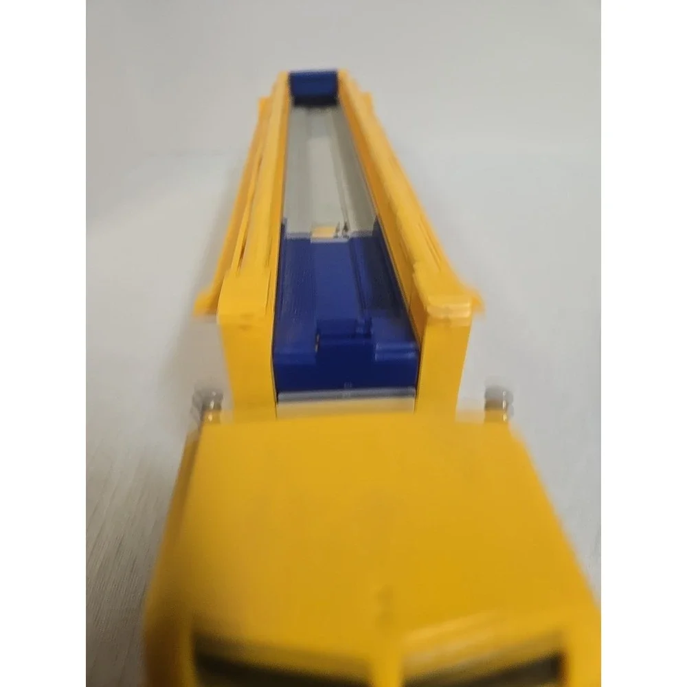 Vintage 1986 Hot Wheels Semi Truck Trailer Transporter Car Hauler Carrying Case